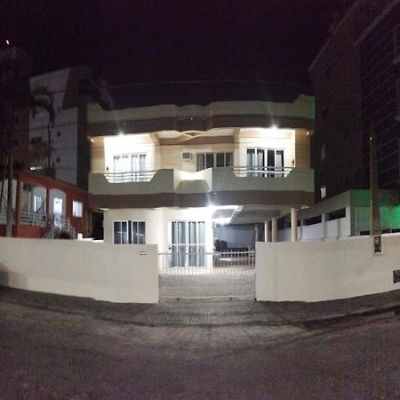邦比尼亚斯Residencial Nereu公寓 外观 照片